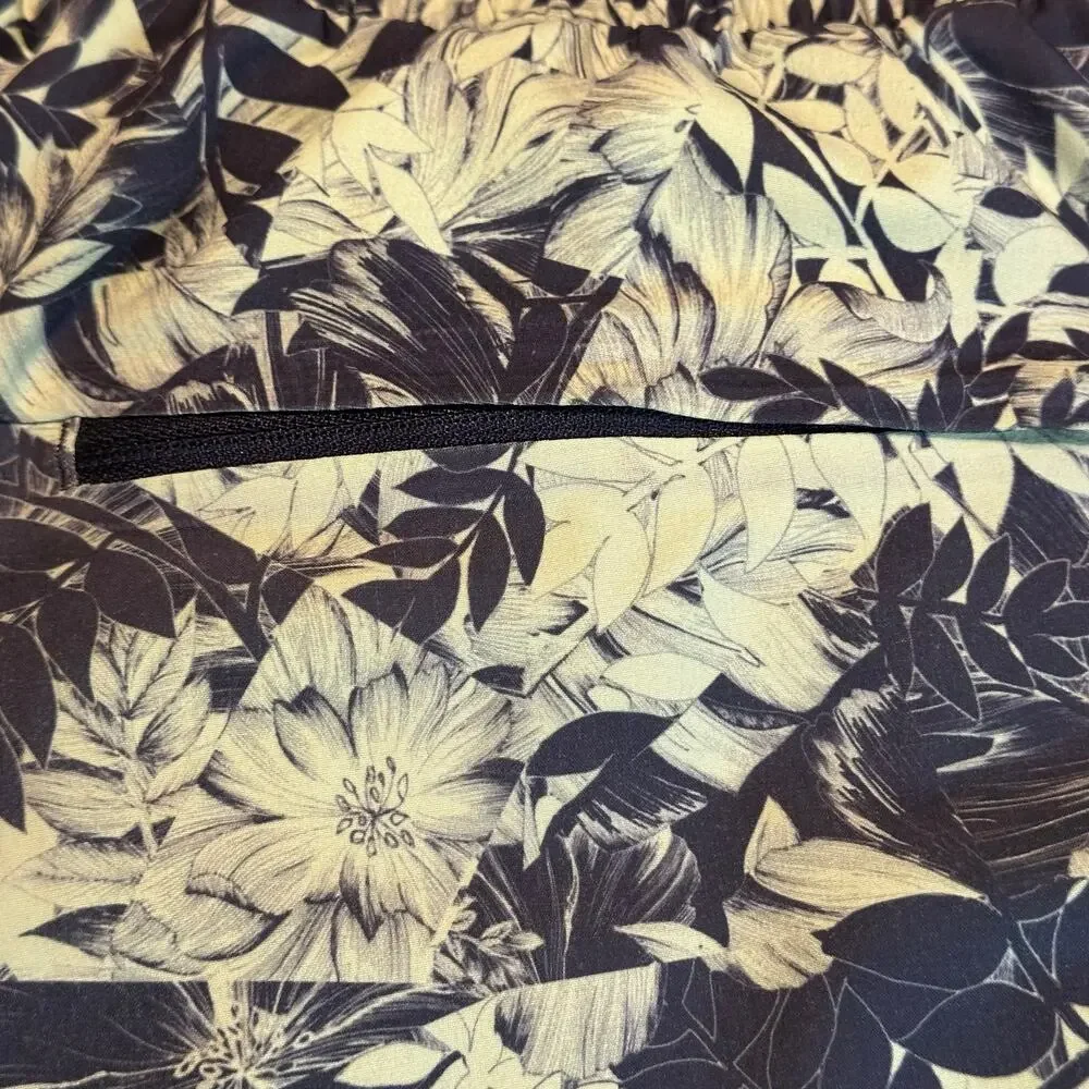 Lululemon Lined Performance Bathing Suit Swim Trunks Tropical 5” Men’s Size L